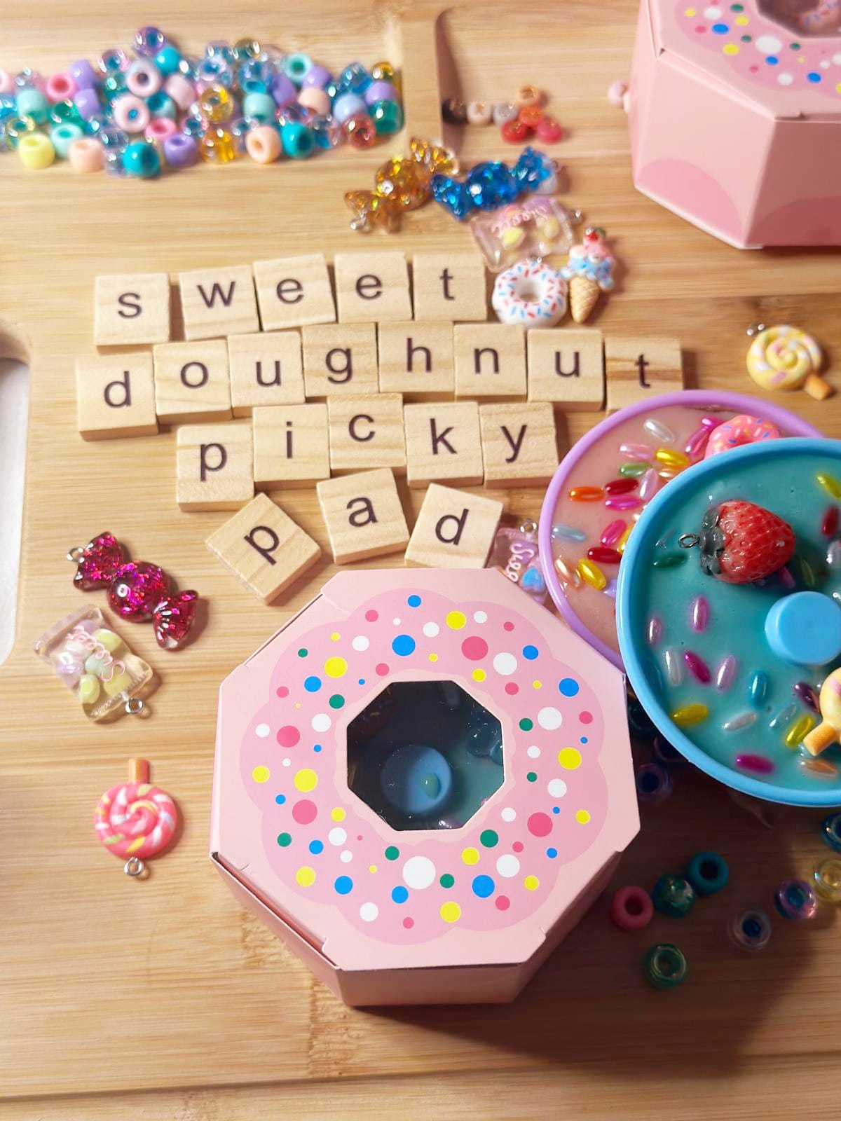Remeltable Pink Doughnut Picky Pad & Silicone Mould (Re-meltable/ Reusable)